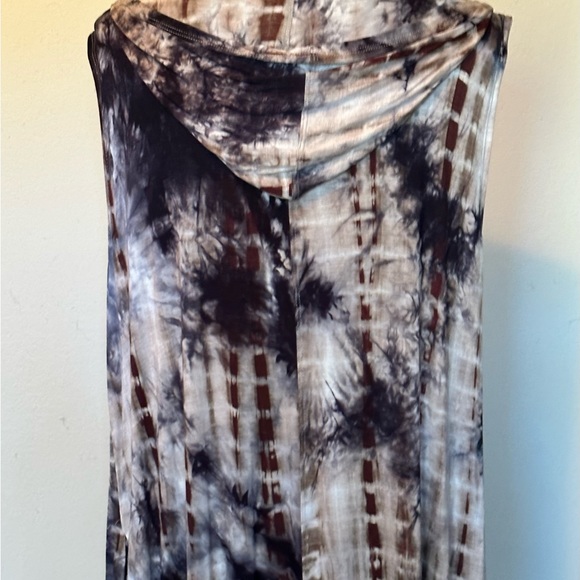 Awesome duster-New with tag! - Picture 3 of 4